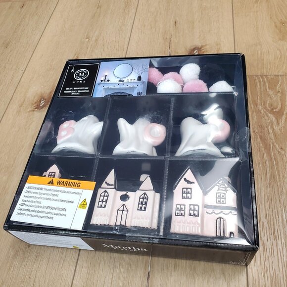Martha Stewart LED Halloween Pink Haunted House Ghosts Pompom Garland 7pc Set - Picture 2 of 12
